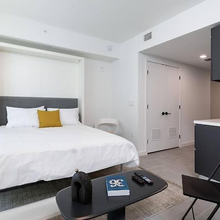 Stylish Modern Downtown Studio Free Parking Appartement Miami Buitenkant foto