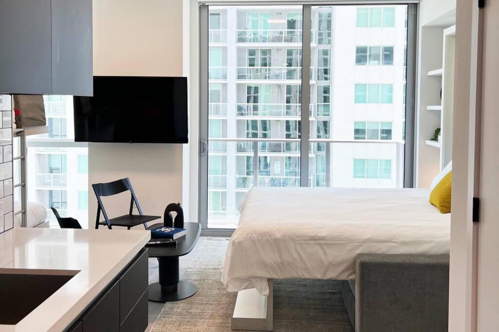 Stylish Modern Downtown Studio Free Parking Appartement Miami Buitenkant foto