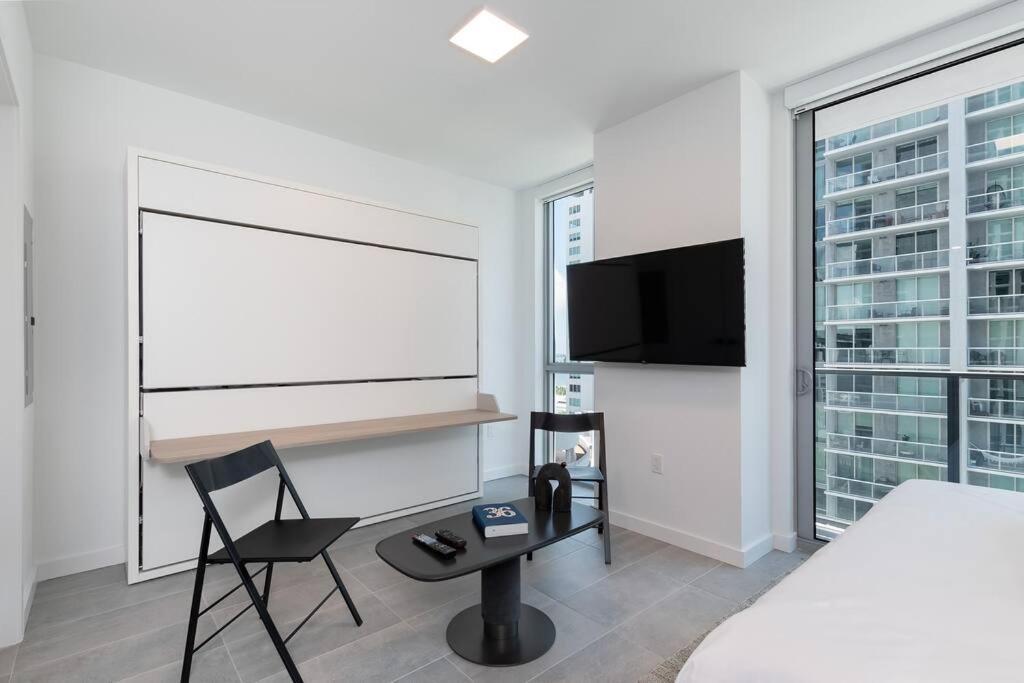 Stylish Modern Downtown Studio Free Parking Appartement Miami Buitenkant foto