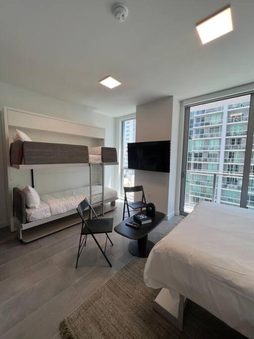 Stylish Modern Downtown Studio Free Parking Appartement Miami Buitenkant foto